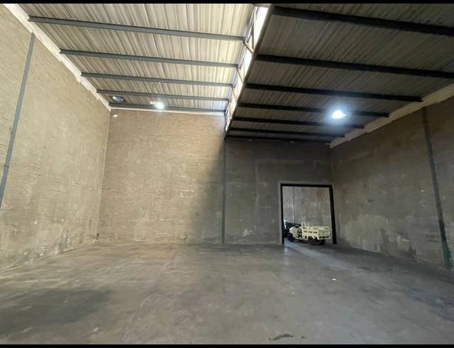 INDUSTRIAL PROPERTY TO RENT IN HENNOPSPARK